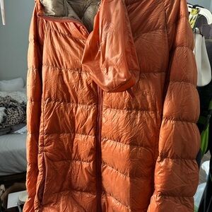 Uniqlo Women's Vibrant Orange Puffer Jacket